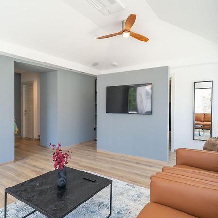Apartments Villa Royale ซัฟทัท ภายนอก รูปภาพ