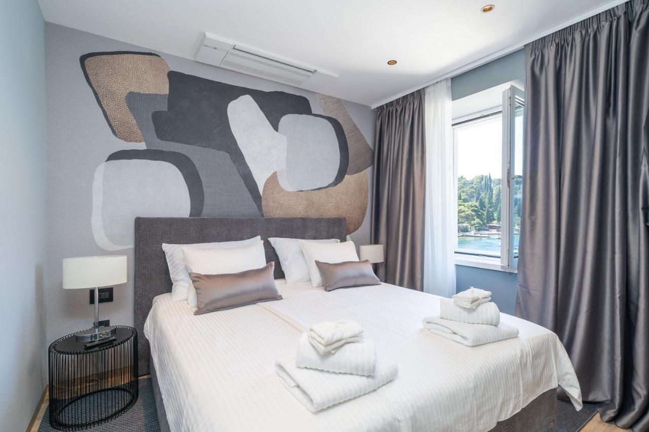 Apartments Villa Royale ซัฟทัท ภายนอก รูปภาพ