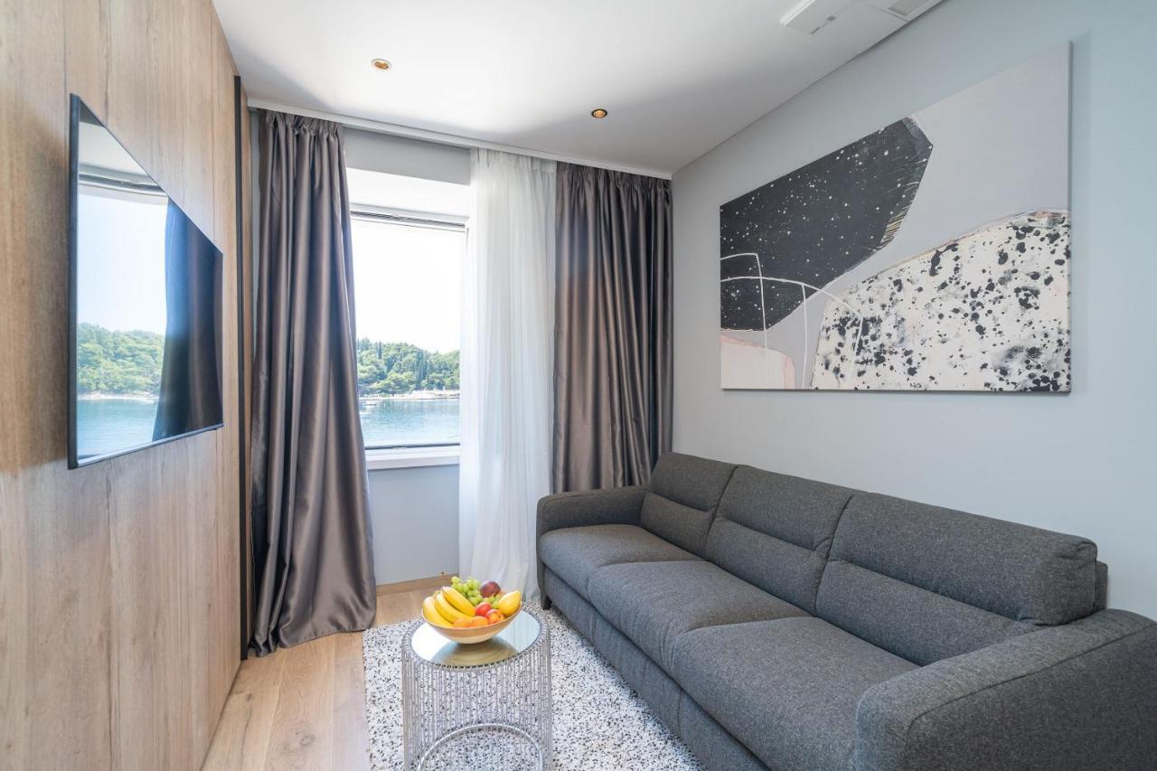 Apartments Villa Royale ซัฟทัท ภายนอก รูปภาพ