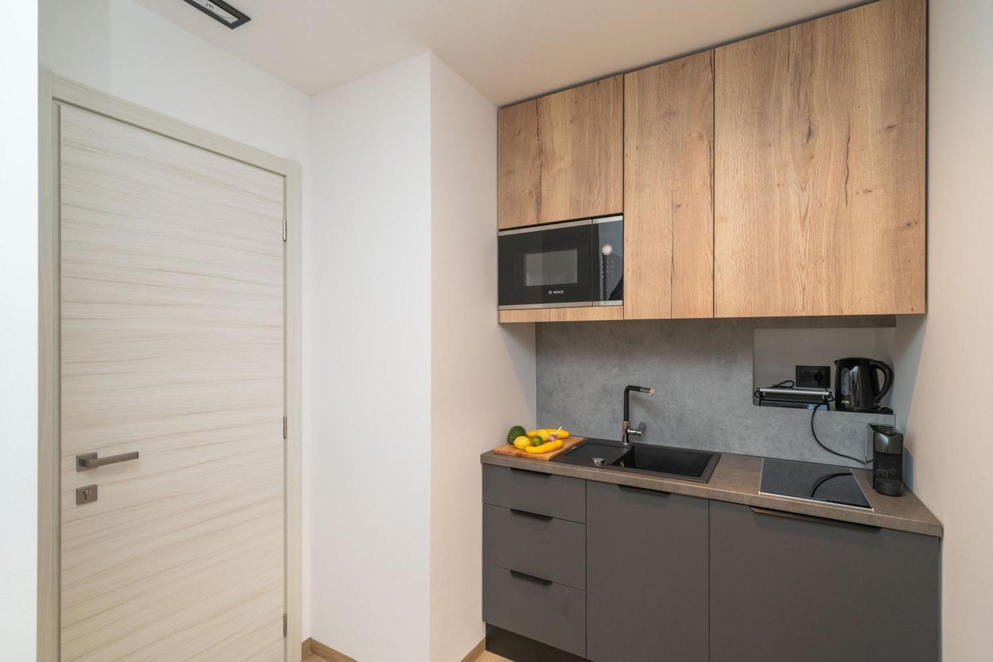 Apartments Villa Royale ซัฟทัท ภายนอก รูปภาพ