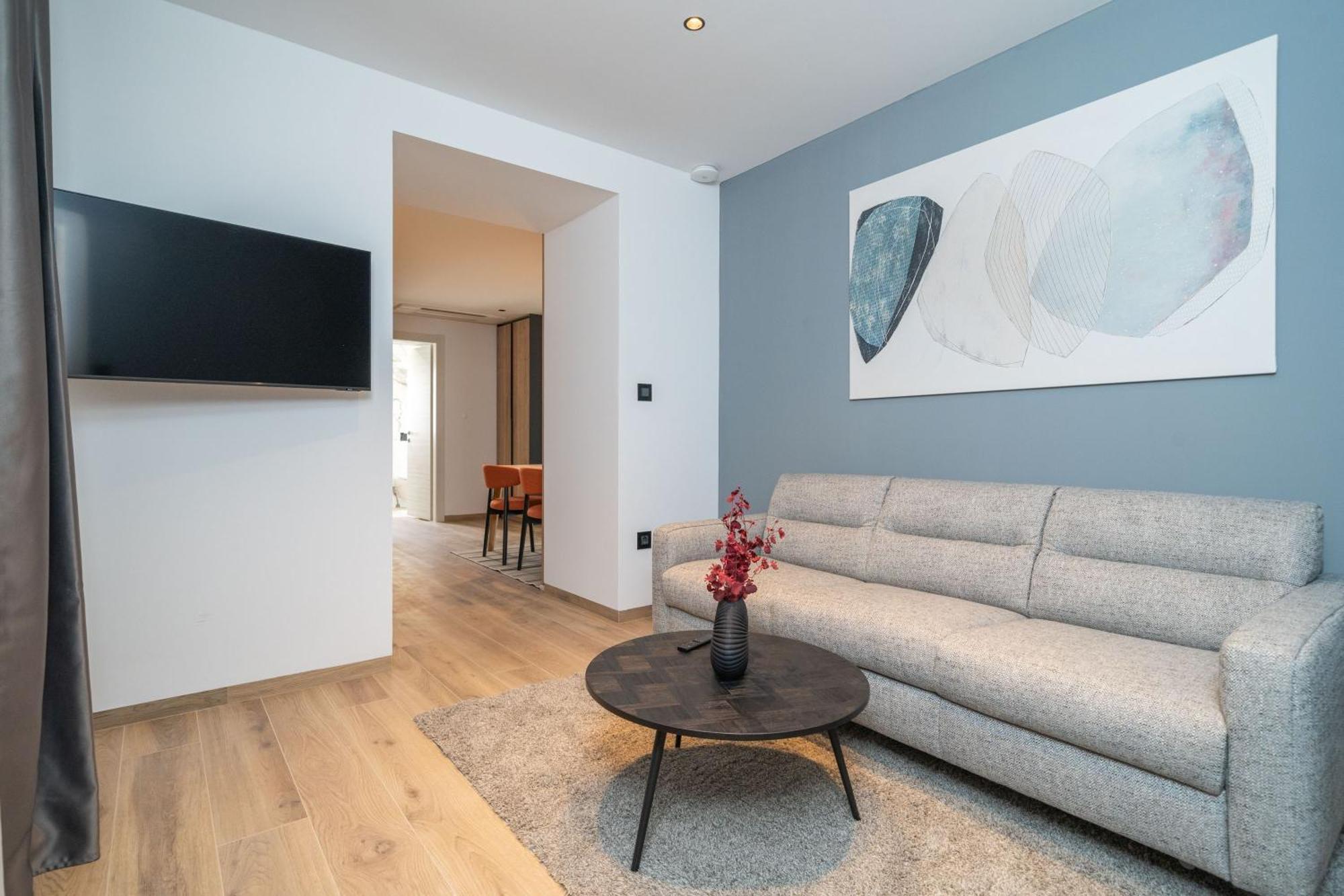 Apartments Villa Royale ซัฟทัท ภายนอก รูปภาพ