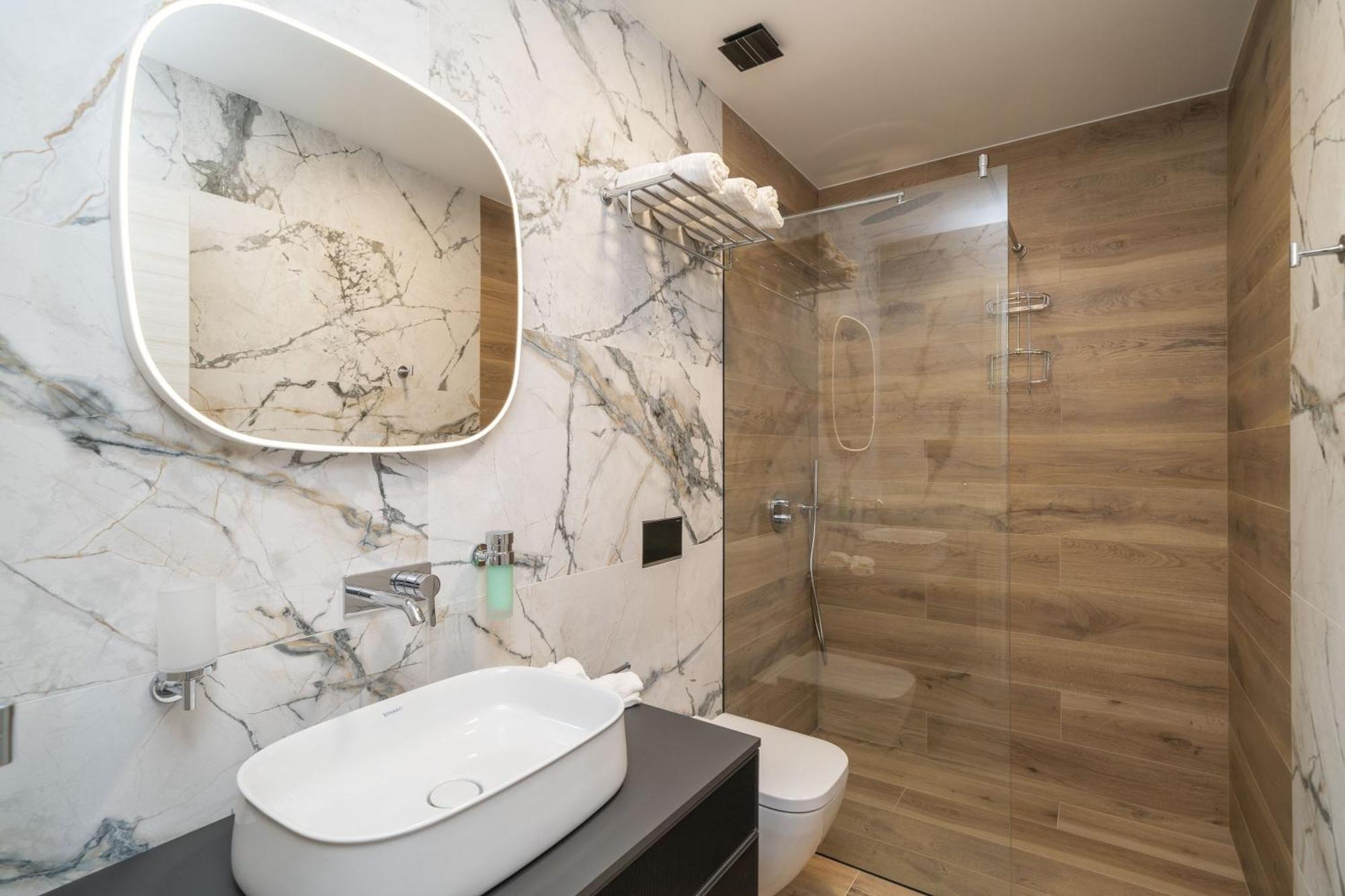 Apartments Villa Royale ซัฟทัท ภายนอก รูปภาพ